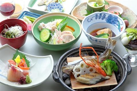 湯元齋藤旅館　夕食（一例）